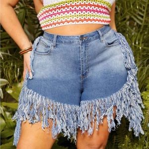 Sexy & Cute Denim Shorts w/ Fringe in Women’s Plus Size 16 / 2XL NEW in package